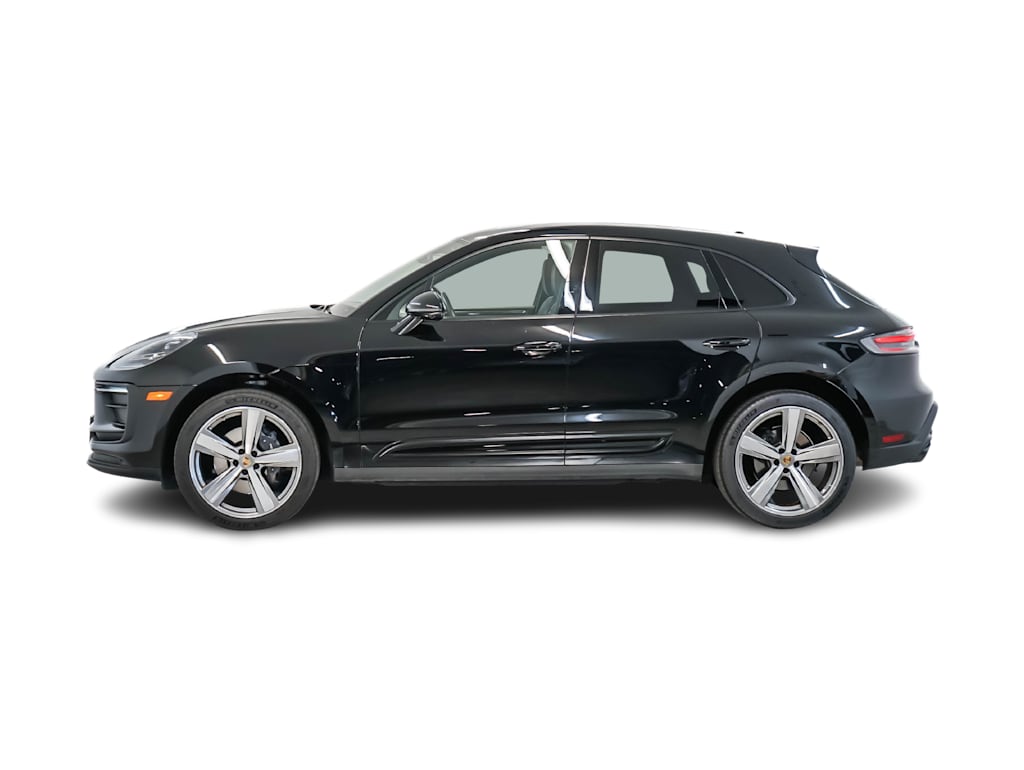 Thumbnail: 2025 Porsche Macan - 3