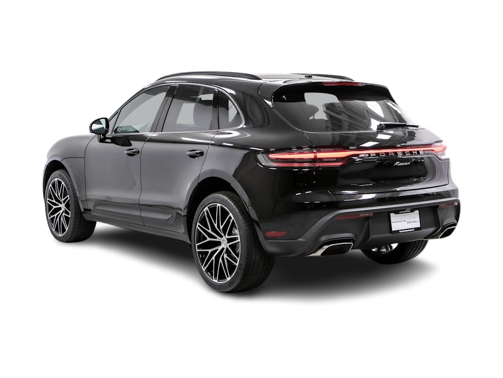 Thumbnail: 2026 Porsche Macan - 4