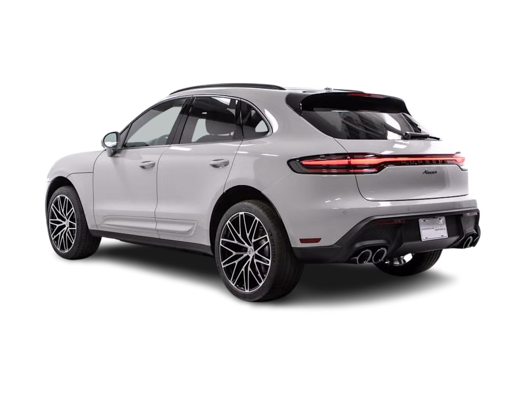 Thumbnail: 2026 Porsche Macan - 4