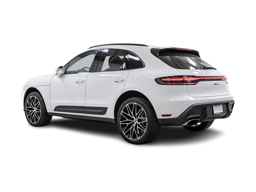 Thumbnail: 2026 Porsche Macan - 15
