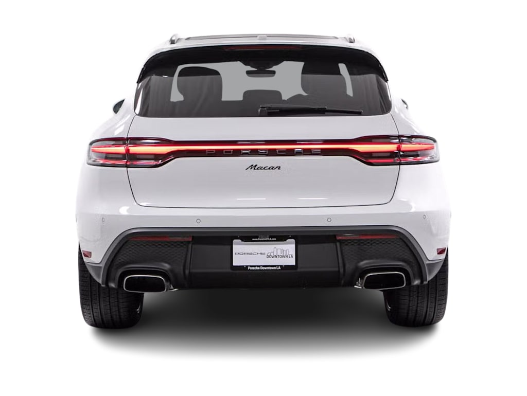 Thumbnail: 2026 Porsche Macan - 3