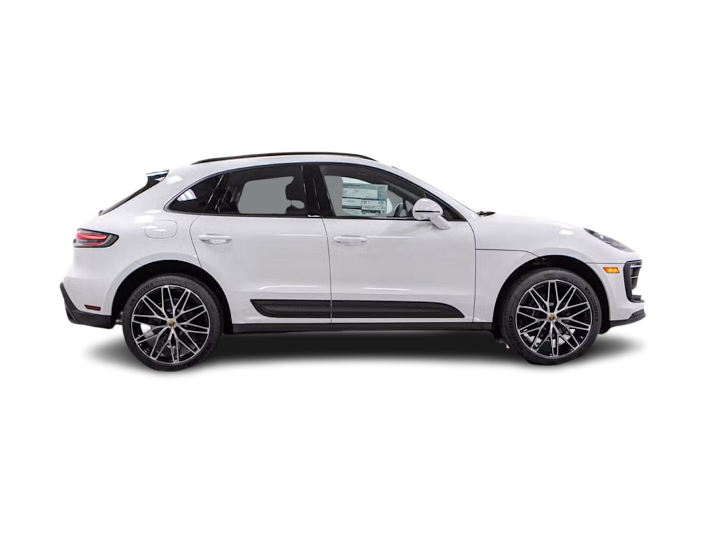 Thumbnail: 2026 Porsche Macan - 17