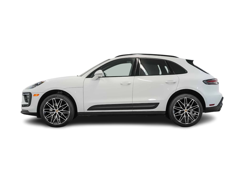 Thumbnail: 2026 Porsche Macan - 19
