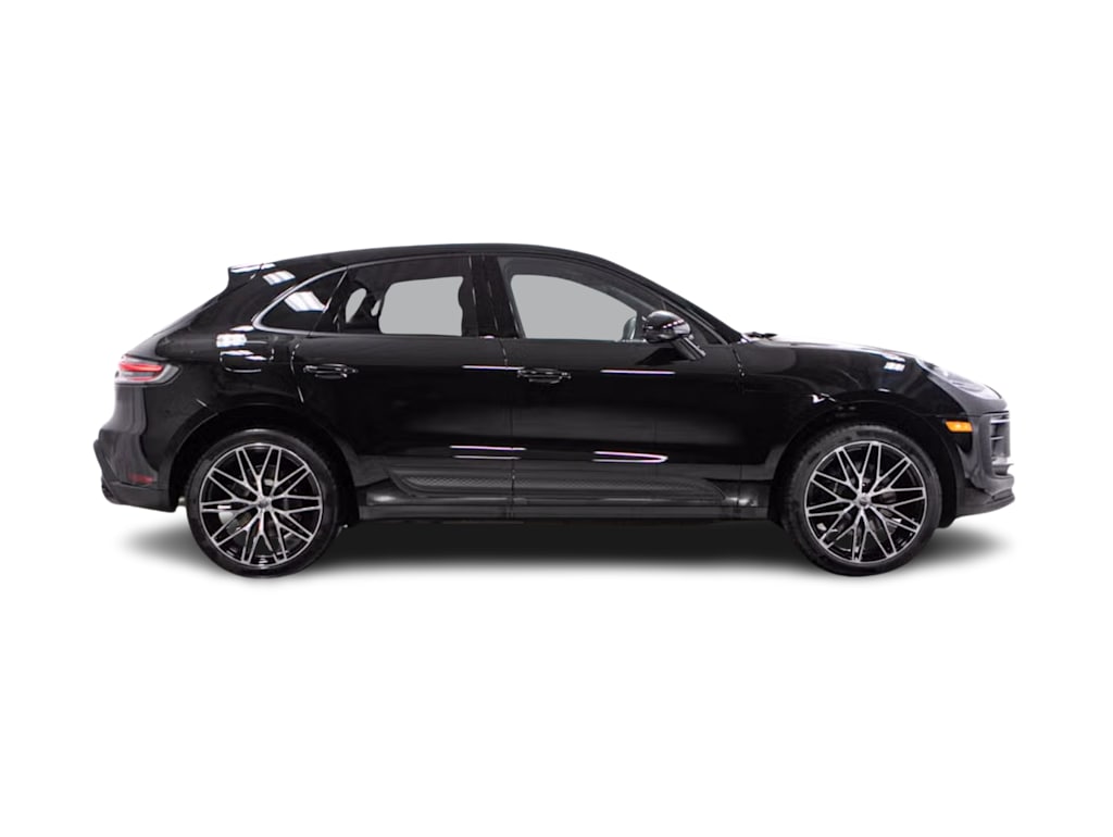 Thumbnail: 2026 Porsche Macan - 17