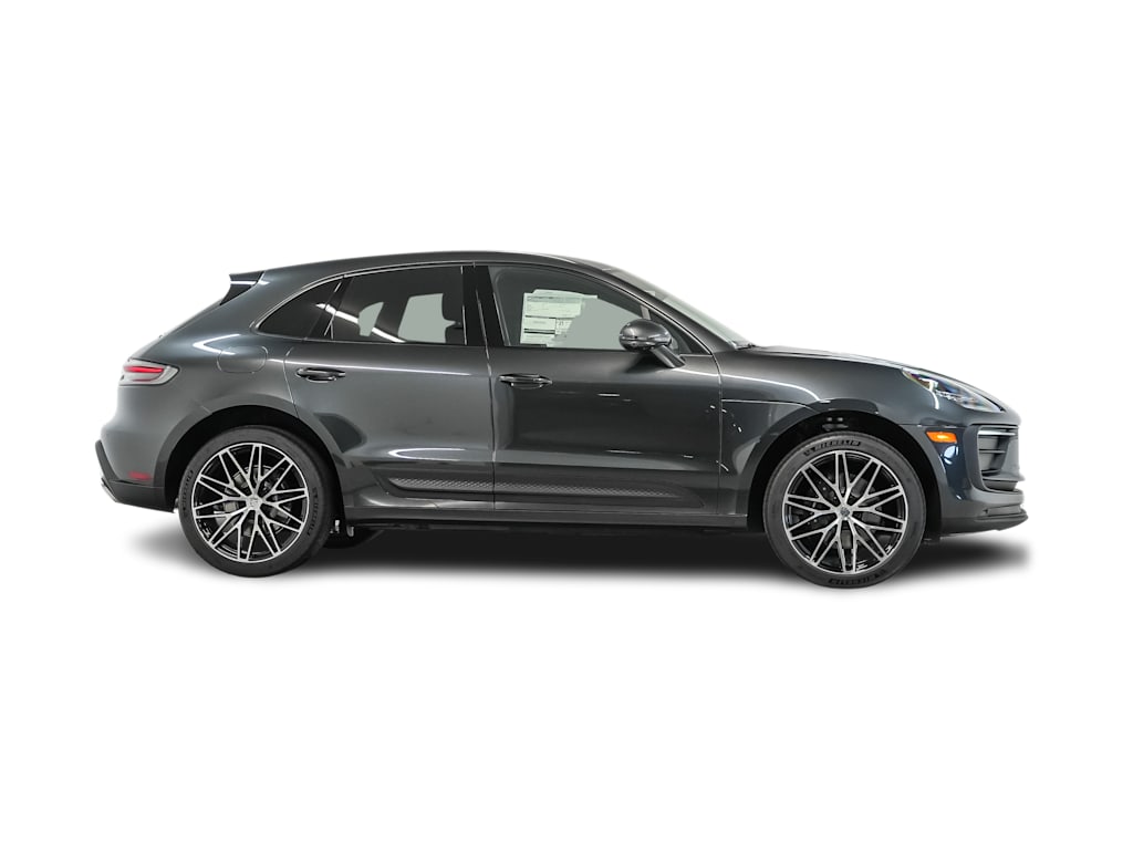 Thumbnail: 2026 Porsche Macan - 20