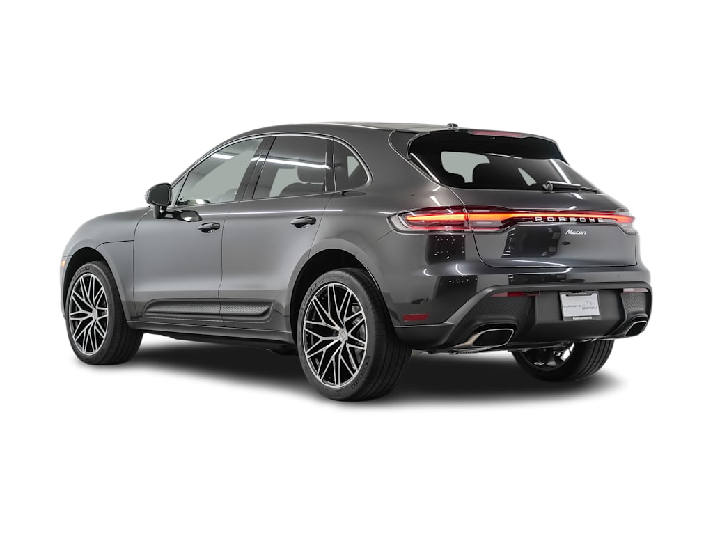 Thumbnail: 2026 Porsche Macan - 4