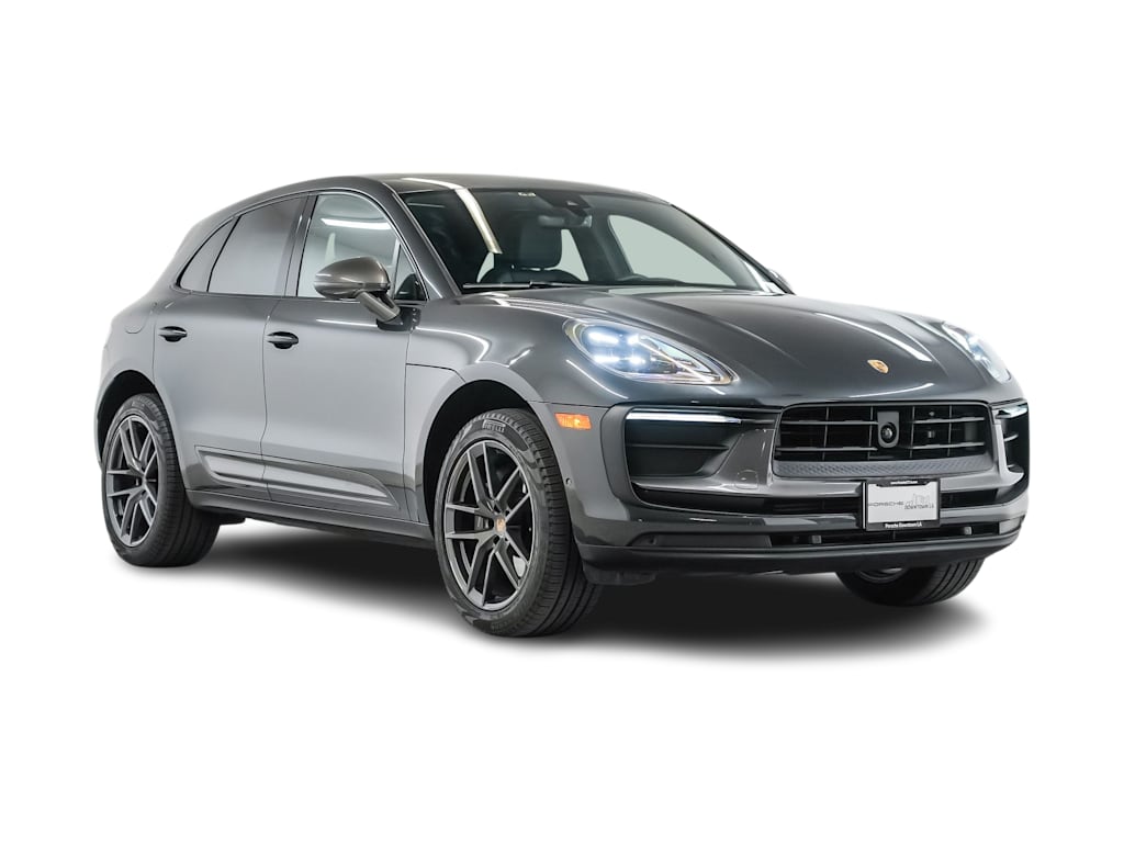Thumbnail: 2023 Porsche Macan - 19