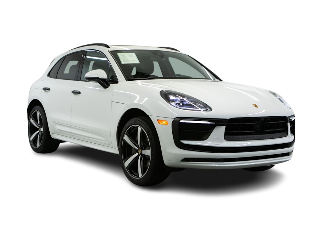 Thumbnail: 2023 Porsche Macan - 16