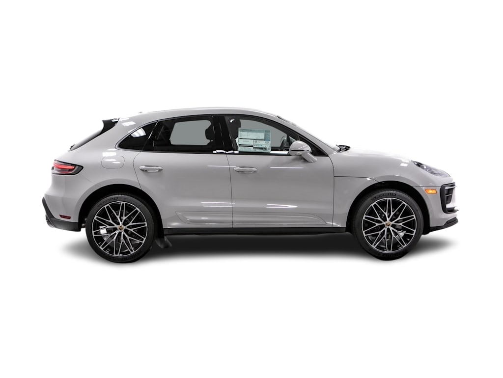 Thumbnail: 2026 Porsche Macan - 18