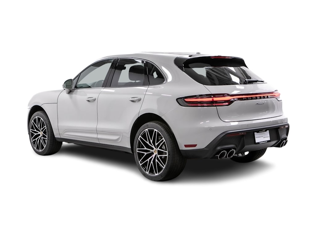Thumbnail: 2026 Porsche Macan - 4