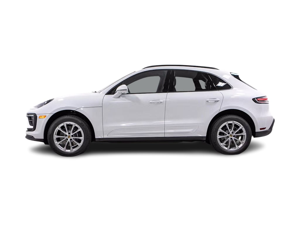Thumbnail: 2026 Porsche Macan - 3