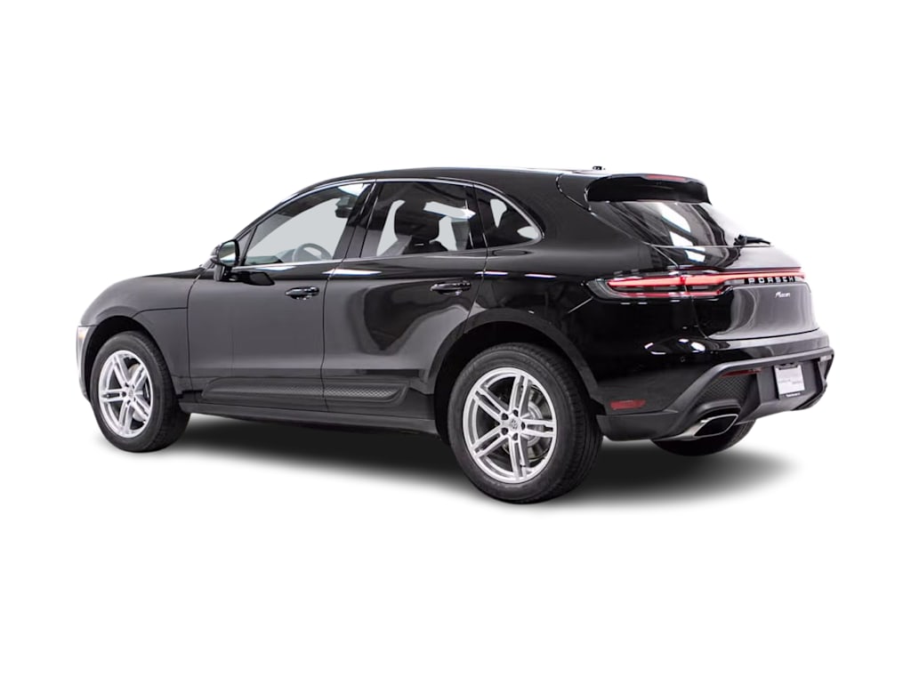 Thumbnail: 2026 Porsche Macan - 4