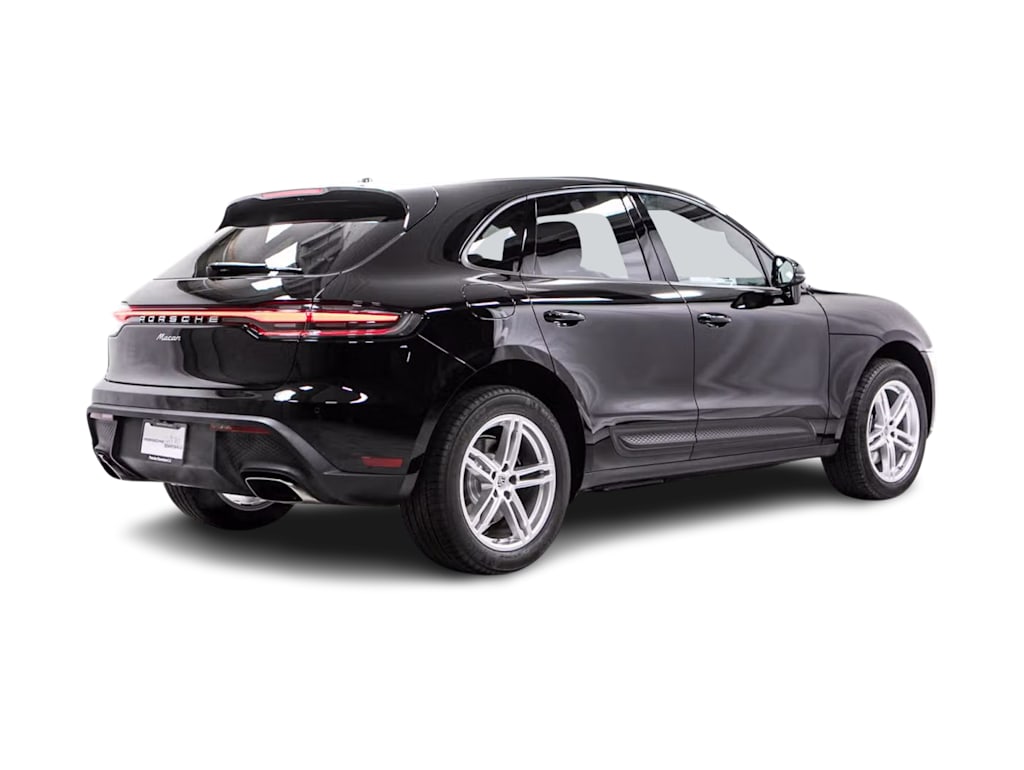 Thumbnail: 2026 Porsche Macan - 14