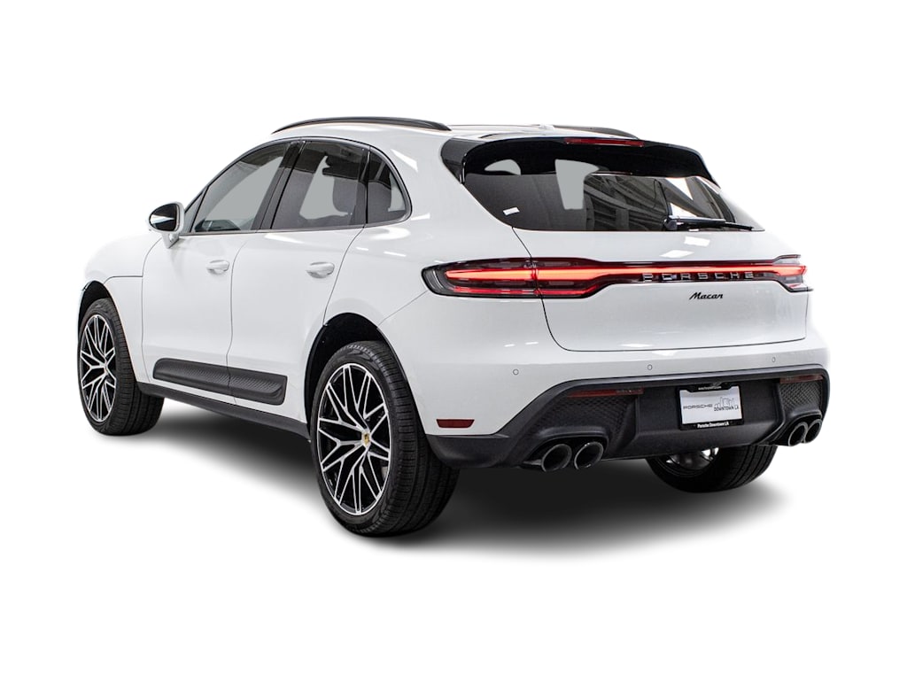 Thumbnail: 2026 Porsche Macan - 4