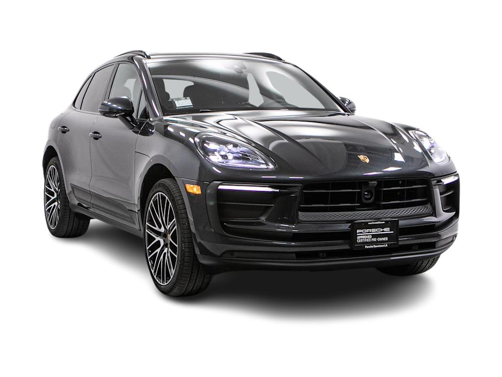 Thumbnail: 2026 Porsche Macan - 19
