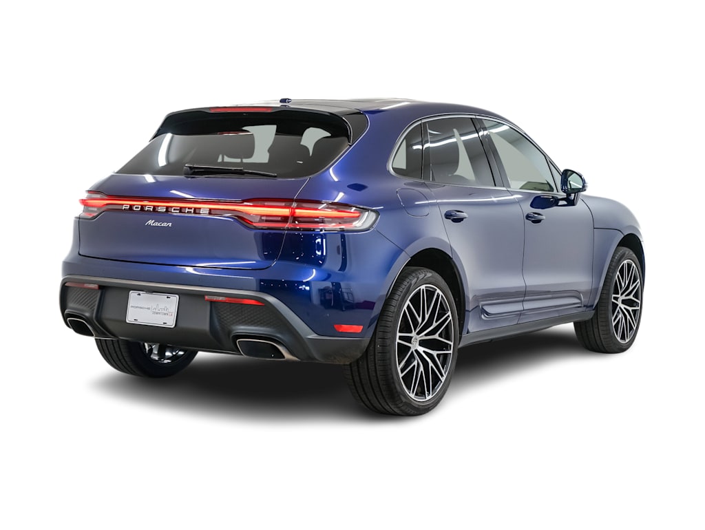 Thumbnail: 2026 Porsche Macan - 22