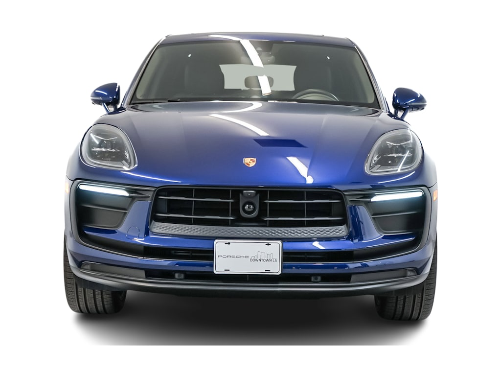 Thumbnail: 2026 Porsche Macan - 6