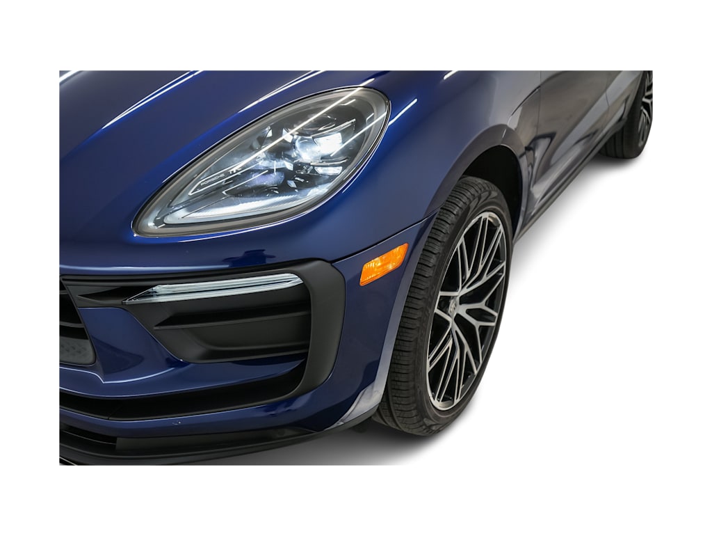 Thumbnail: 2026 Porsche Macan - 26