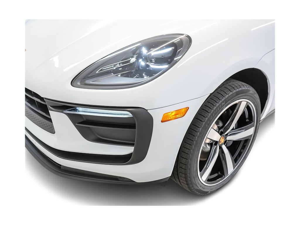 Thumbnail: 2026 Porsche Macan - 24