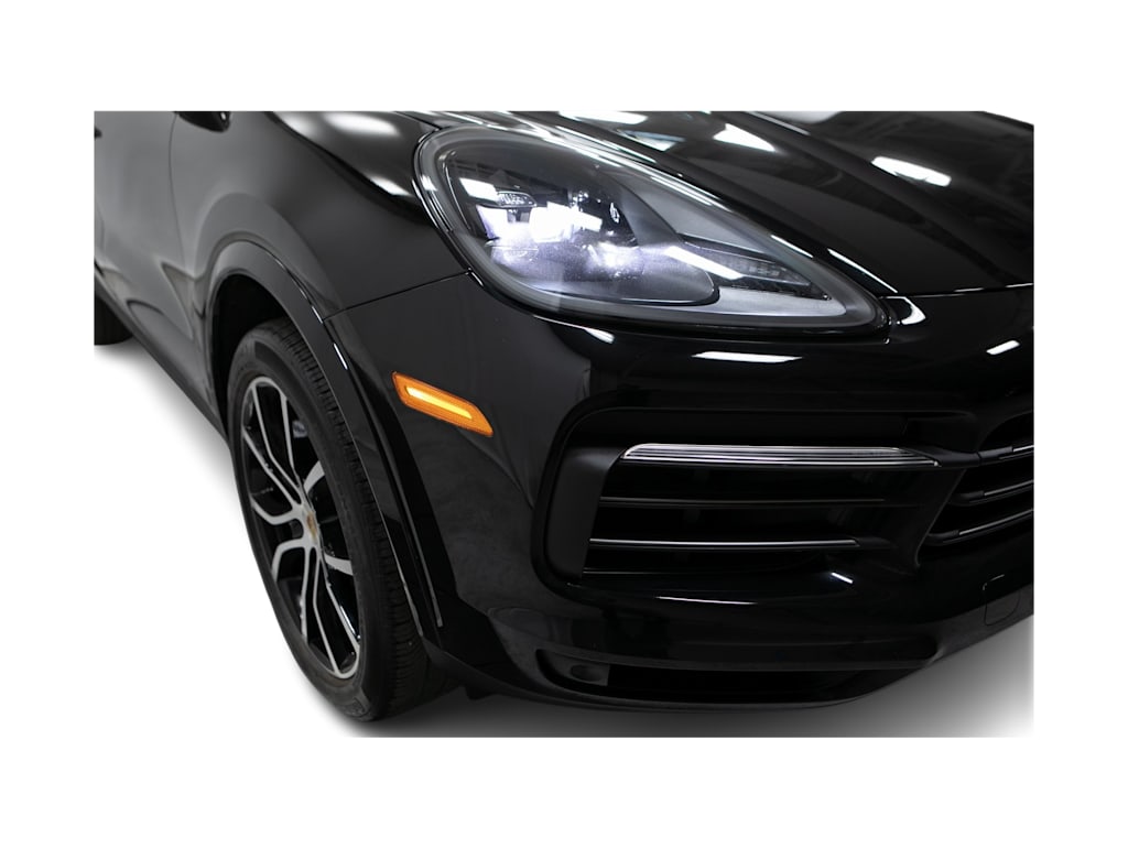 Thumbnail: 2023 Porsche Cayenne - 3