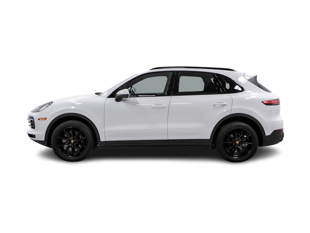 Thumbnail: 2023 Porsche Cayenne - 3