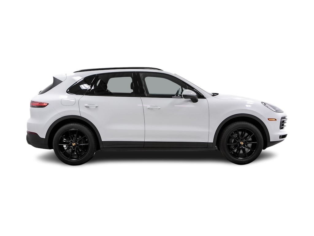 Thumbnail: 2023 Porsche Cayenne - 17