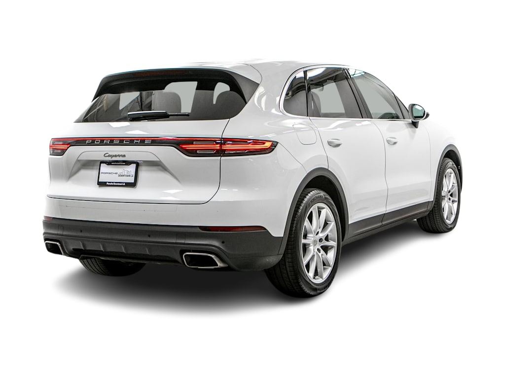 Thumbnail: 2022 Porsche Cayenne - 17