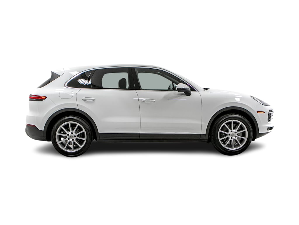 Thumbnail: 2022 Porsche Cayenne - 18
