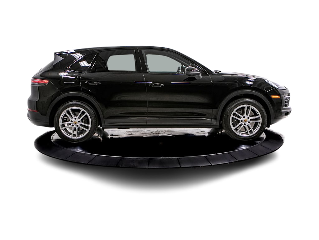 Thumbnail: 2023 Porsche Cayenne - 16