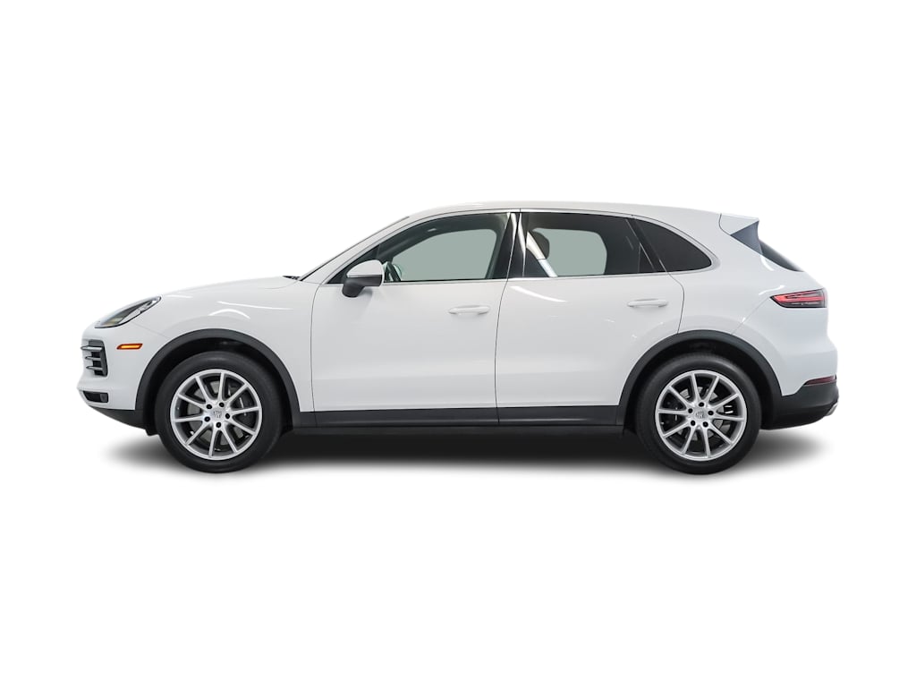 Thumbnail: 2023 Porsche Cayenne - 3