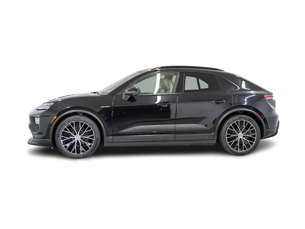 Thumbnail: 2026 Porsche Macan - 3