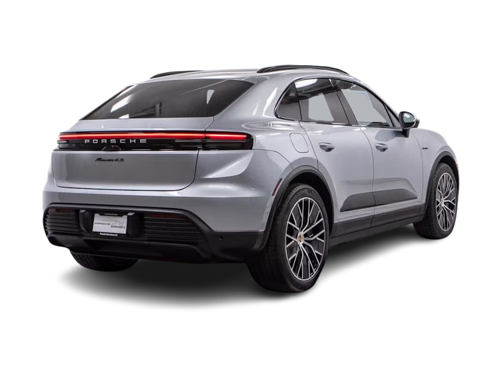 Thumbnail: 2026 Porsche Macan - 16