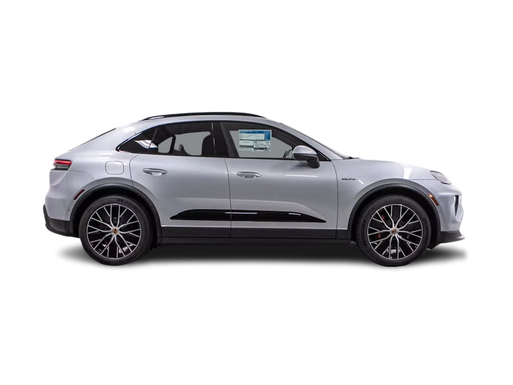 Thumbnail: 2026 Porsche Macan - 17