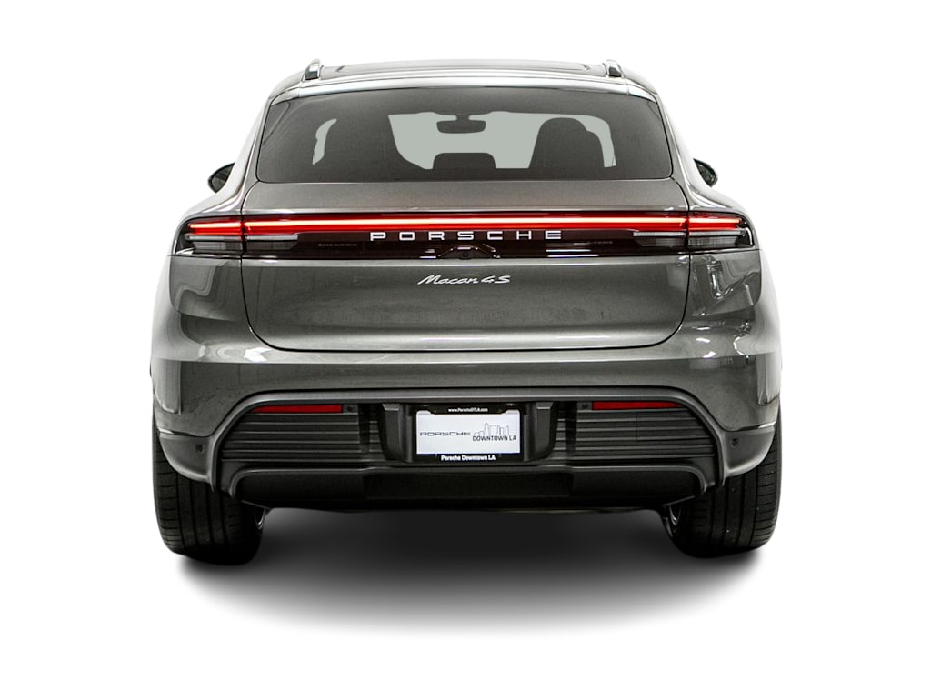 Thumbnail: 2026 Porsche Macan - 15