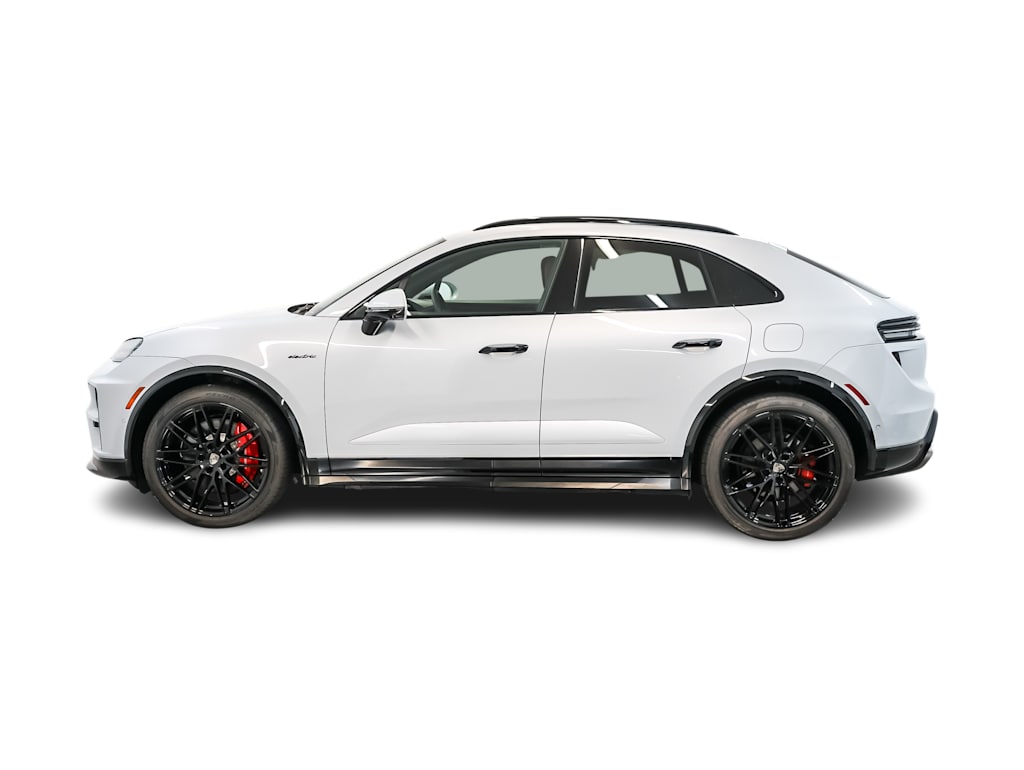 Thumbnail: 2026 Porsche Macan - 3