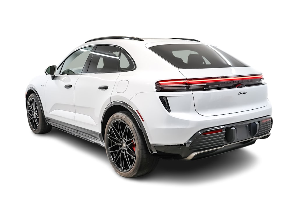 Thumbnail: 2026 Porsche Macan - 4