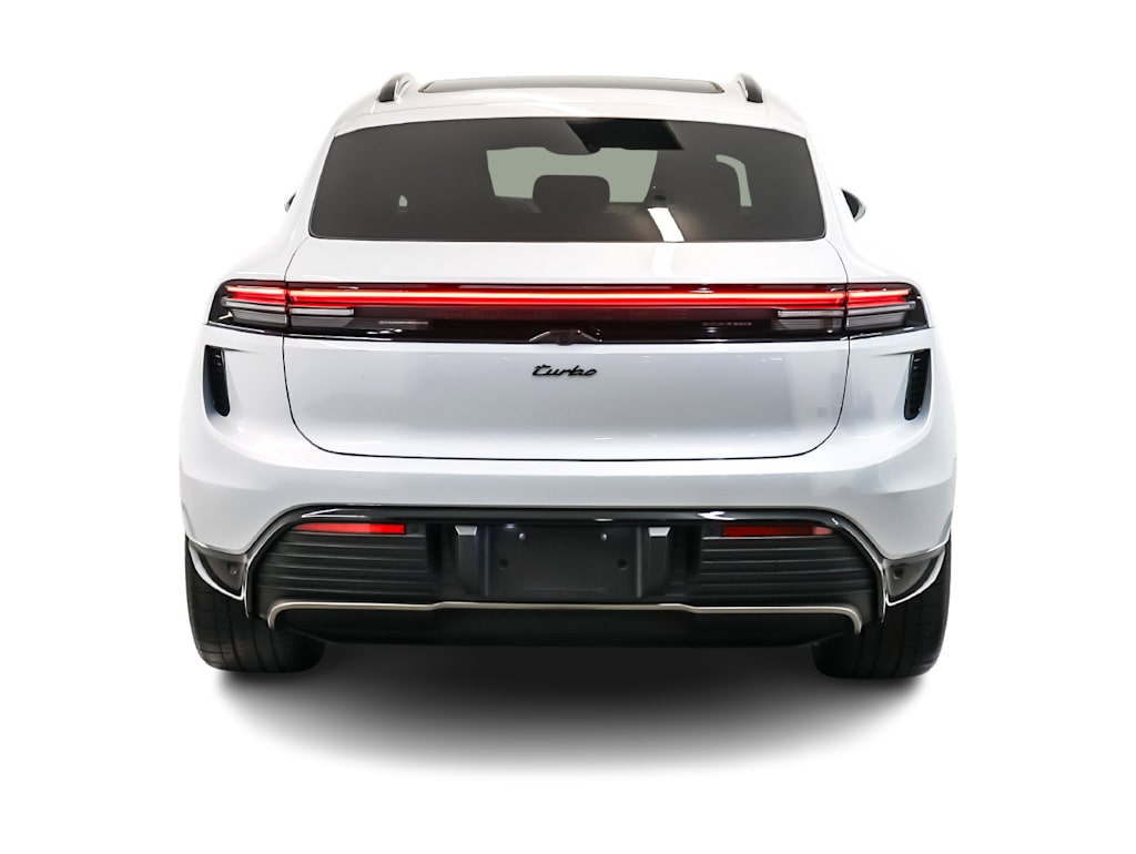 Thumbnail: 2026 Porsche Macan - 20
