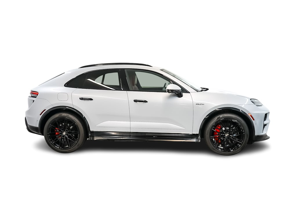 Thumbnail: 2026 Porsche Macan - 18