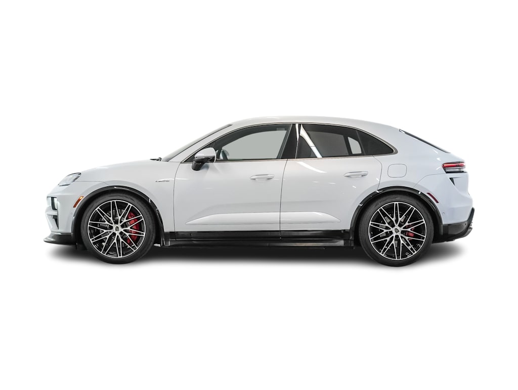 Thumbnail: 2026 Porsche Macan - 3