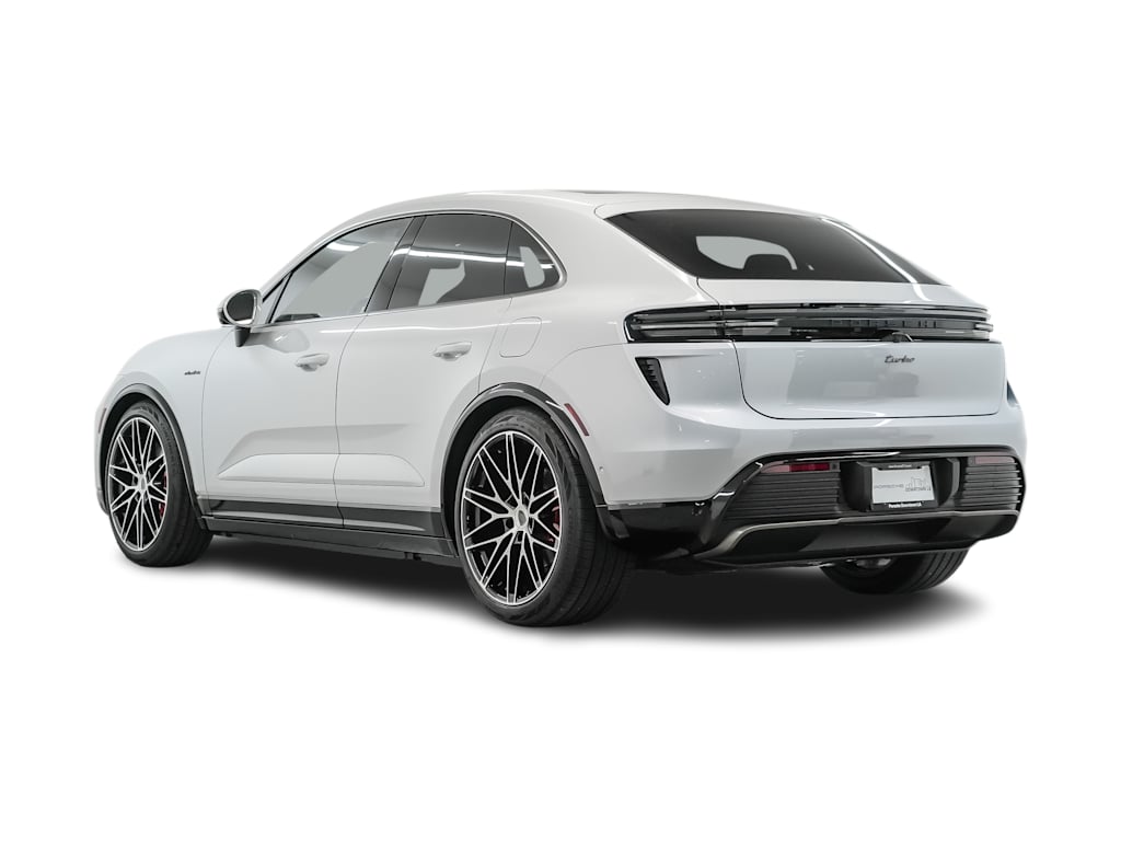 Thumbnail: 2026 Porsche Macan - 4