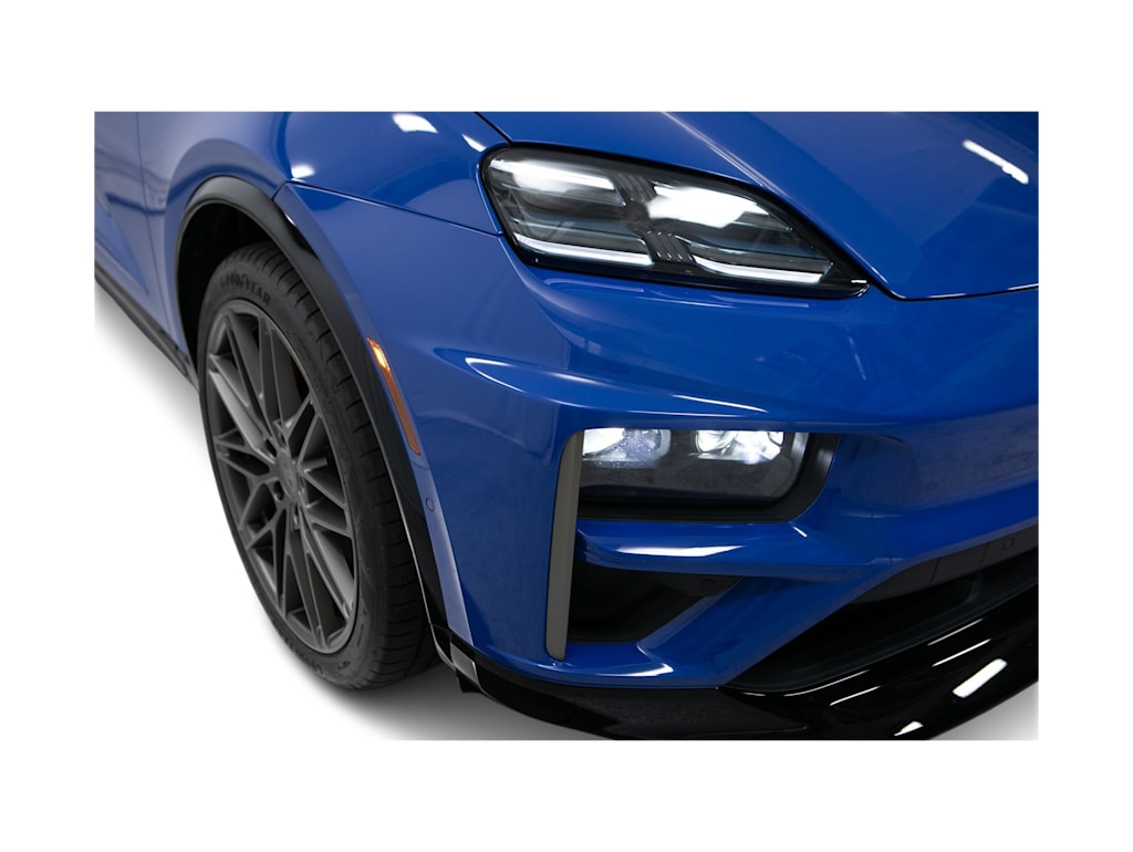 Thumbnail: 2026 Porsche Macan - 3