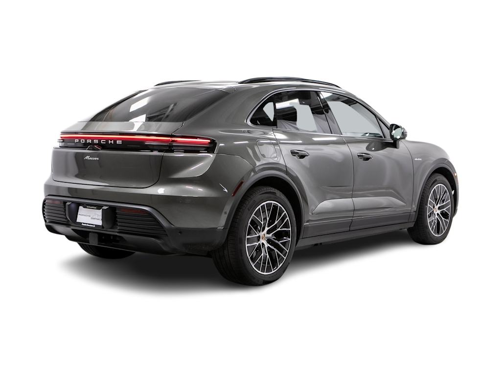 Thumbnail: 2025 Porsche Macan - 16