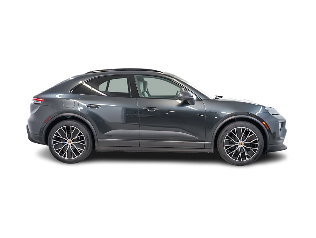 Thumbnail: 2026 Porsche Macan - 19