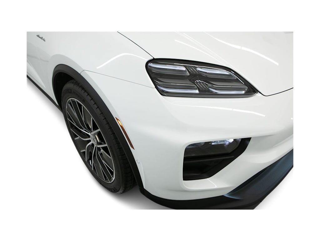 Thumbnail: 2026 Porsche Macan - 19