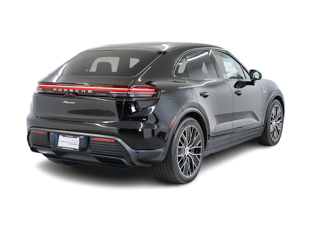 Thumbnail: 2026 Porsche Macan - 19