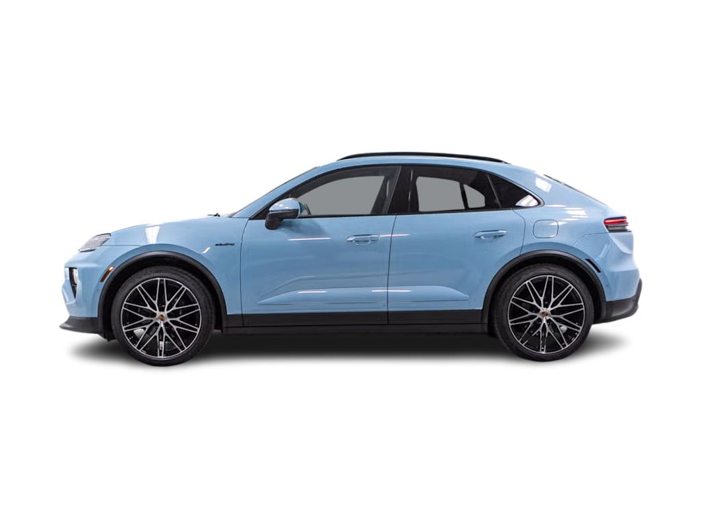 Thumbnail: 2026 Porsche Macan - 3