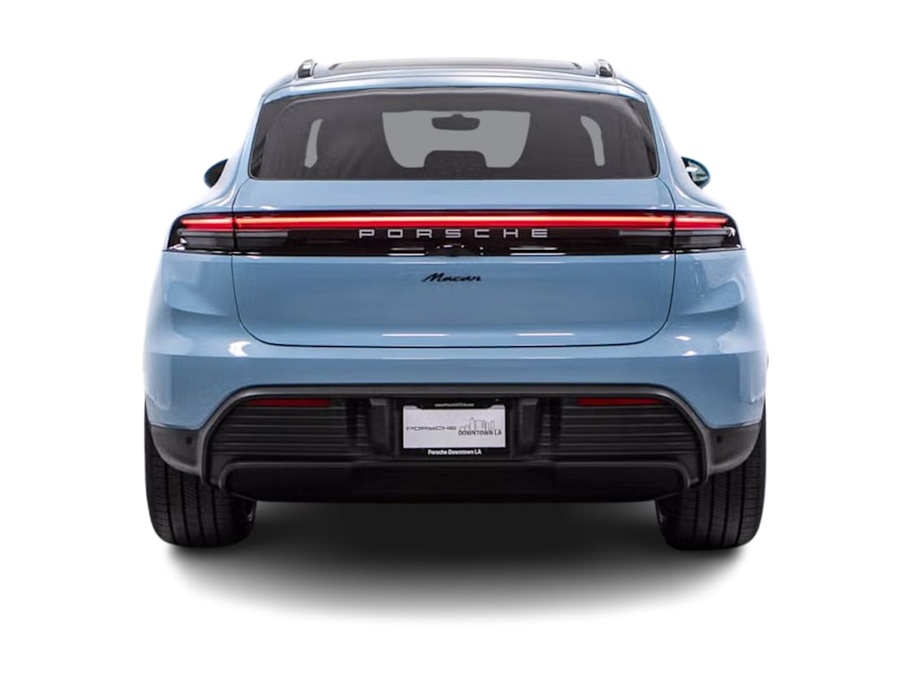 Thumbnail: 2026 Porsche Macan - 5
