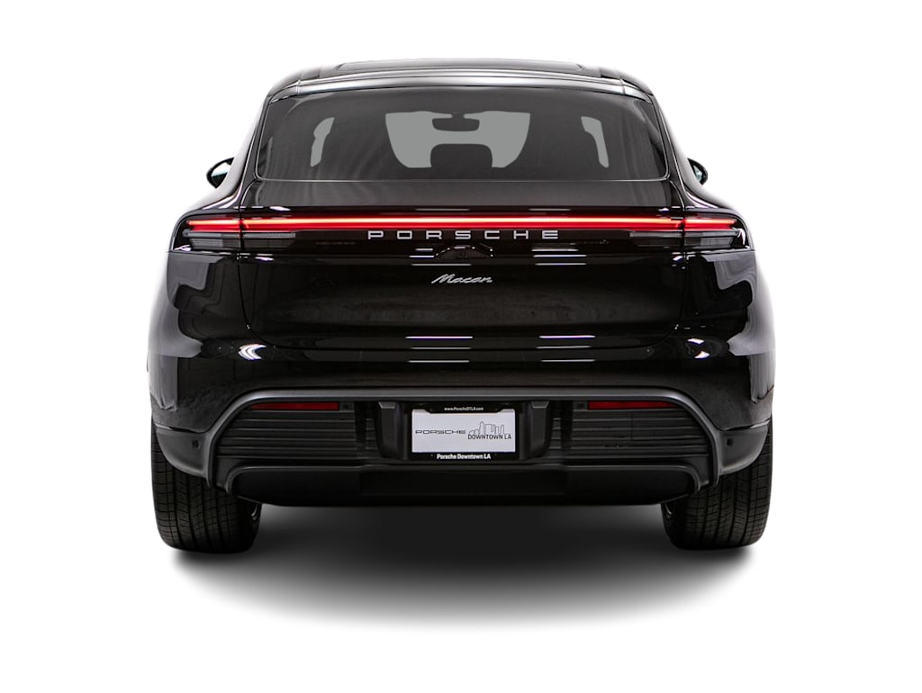 Thumbnail: 2026 Porsche Macan - 17
