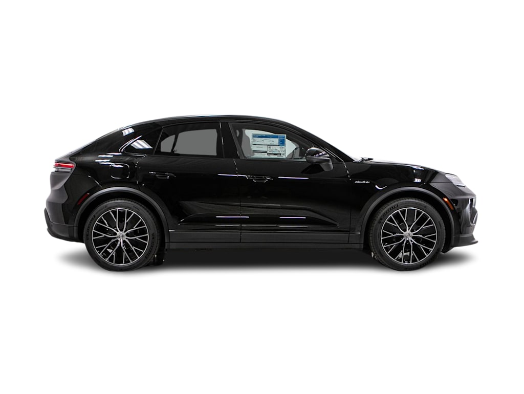 Thumbnail: 2026 Porsche Macan - 19