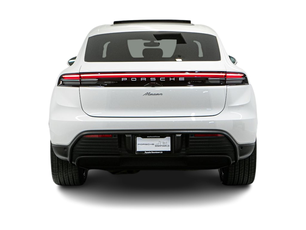 Thumbnail: 2026 Porsche Macan - 16